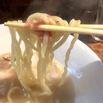 麺屋 丸福 - 桜塩漬けと絡めて旨し♪