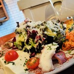 ブイヤベースのお店 プチポワソン - オレンジの爽やかな酸味と甘さのこのドレッシング美味しかったです