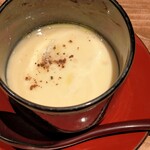 奥新 鮨屋のうおきん - カマンベールチーズと黒トリュフオイルの茶碗蒸し