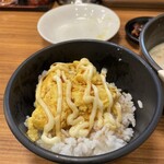 老虎苑 - スクランブルたまごをいただいた日は必ずといっていいほどする『スクランブルたまごかけごはん』