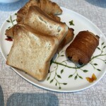 RISTORANTE OZIO - ロイヤルローブ、ショコラ、クロワッサン