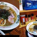 Takozou Hasshin - 醤油ラーメン700円、クリネックスローションタイプ。