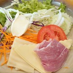 Club Med Phuket - 定番になった朝のサラダ。