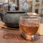 たねや茶屋 - サービスのあずき茶