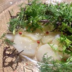 ブラッスリー 航 - ホタテのカルパッチョ