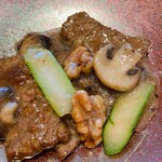 銀座アスター - ドウチー炒め④胡桃が入ってまーす。