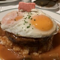 ウルフギャング・ステーキハウス 丸の内店 - ロコモコ  とってもボリューミー