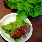 焼肉ぐりぐり家 - お肉は包野菜に巻いて食べます！最高！