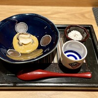 鮨 あさひ - 名物！蒸しトリプリング
                ・蒸し鮑の肝ソース和え
                ・酒米：山田錦
                ・純米大吟醸 獺祭45