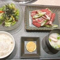 完全個室 牛の達人 秋葉原店 - 山盛りねぎタン定食