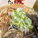 麺屋 だいくう - 博多中華そば680円（大盛りなので780円）！