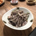肉ホルモン てつ腕 - 鮮度抜群で瑞々しい生せんまい