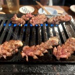 肉ホルモン てつ腕 - 表面香ばしくて肉汁滴る上品な脂に溺れそう‼️