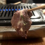 肉ホルモン てつ腕 - ツラミ特有のグィッとくる感じすらなく、ただただ優しく、柔らかくソフトタッチ