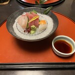 白良荘グランドホテル - お刺身3種盛りなのだ。ひらまさ、鮪、烏賊なのだ。どれも美味しかったのだ。