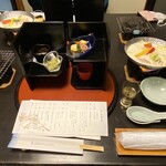 白良荘グランドホテル - 前菜、オリジナル白良鍋、食前酒の梅酒なのだ。