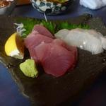 おたべや - ヒラメとヨコワの刺し身