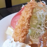 ロビン - 反り立つエビフライ