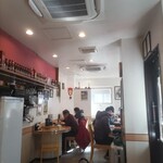 カレーリーブス カフェ＆レストラン - 店内