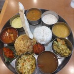 カレーリーブス カフェ＆レストラン - ノンベジミールス