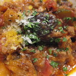 Nami - 前菜：挽肉・なすのピリ辛煮込み