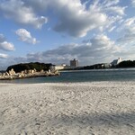 白良荘グランドホテル - 白良浜から白良荘グランドホテルを見た写真なのだ。