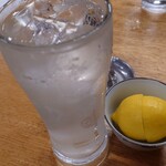 大衆酒場 増やま - 酎ハイ(ボール)280円・レモン100円