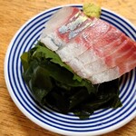 大衆酒場 増やま 本店 - シマアジ刺し　450円