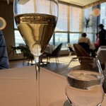 MOSS CROSS TOKYO - ワインペアリング　スタートの泡