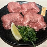 特撰和牛焼肉としゃぶしゃぶ一寸法師 エミオン京都店 - 上タン塩