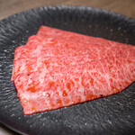 USHIGORO S. - 白トリュフとザブトンのすき焼き