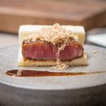 USHIGORO S. - シャトーブリアンカツサンド トリュフ添え