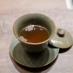 USHIGORO S. - トリュフと鹿児島県産スッポンの牛コンソメ