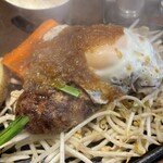 ビフテキ屋 うえすたん - 料理写真:ハンバーグ(目玉焼き付き)ダブル200g 1,240円