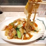 北京料理桂蘭 - 麺は香ばしくてモチモチ感があります(o^^o)