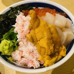 海鮮丼専門五鉃 沼津本店 - カニ側から
