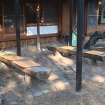 カフェ大佛茶廊 - 藤棚の下はテラス席