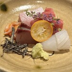海山里 御料理みなみ - 造り盛り合わせ(氷見ぶり、本まぐろ、赤貝、すみいか、しまあじ)
