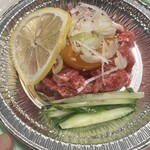 焼肉 鶯谷園 - 炙りユッケ