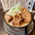 AKIHA麺屋 粋翔 - 王道の『白』　野菜　角煮TP