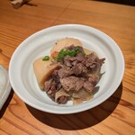 ぼんぼん亭 - 牛スジじゃが芋