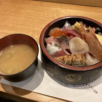 鮨政 西口店 - ちらしの具の大盛り　1300円