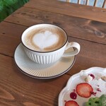 Cafe Luire - カフェラテ 730円