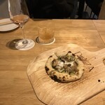 炭火とスパイス ヨドバル - おまかせピザ