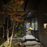 279656312 - 入口