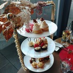 TAVERN by the green - 