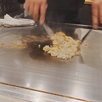 八重洲 steak & seafood 鉄板焼き 一心 - 卵が入ってさっぱりチャーハン