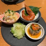 酒呑中華コテツ - 前菜盛り（生春巻き、エビの紹興酒漬け、搾菜、ホタテのネギソース）