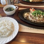 手作りハンバーグとピザの店　ライオン - 