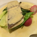 ビストロ デ シュナパン - 鯛と岩牡蠣